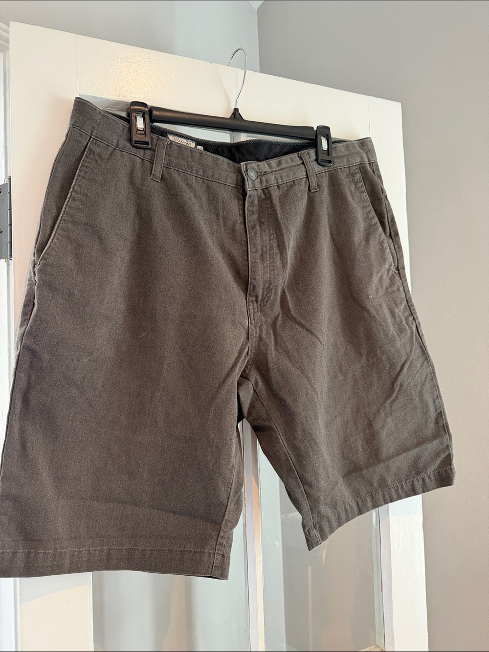 Volcom Men's Olive-Brown Flat Front Shorts 36